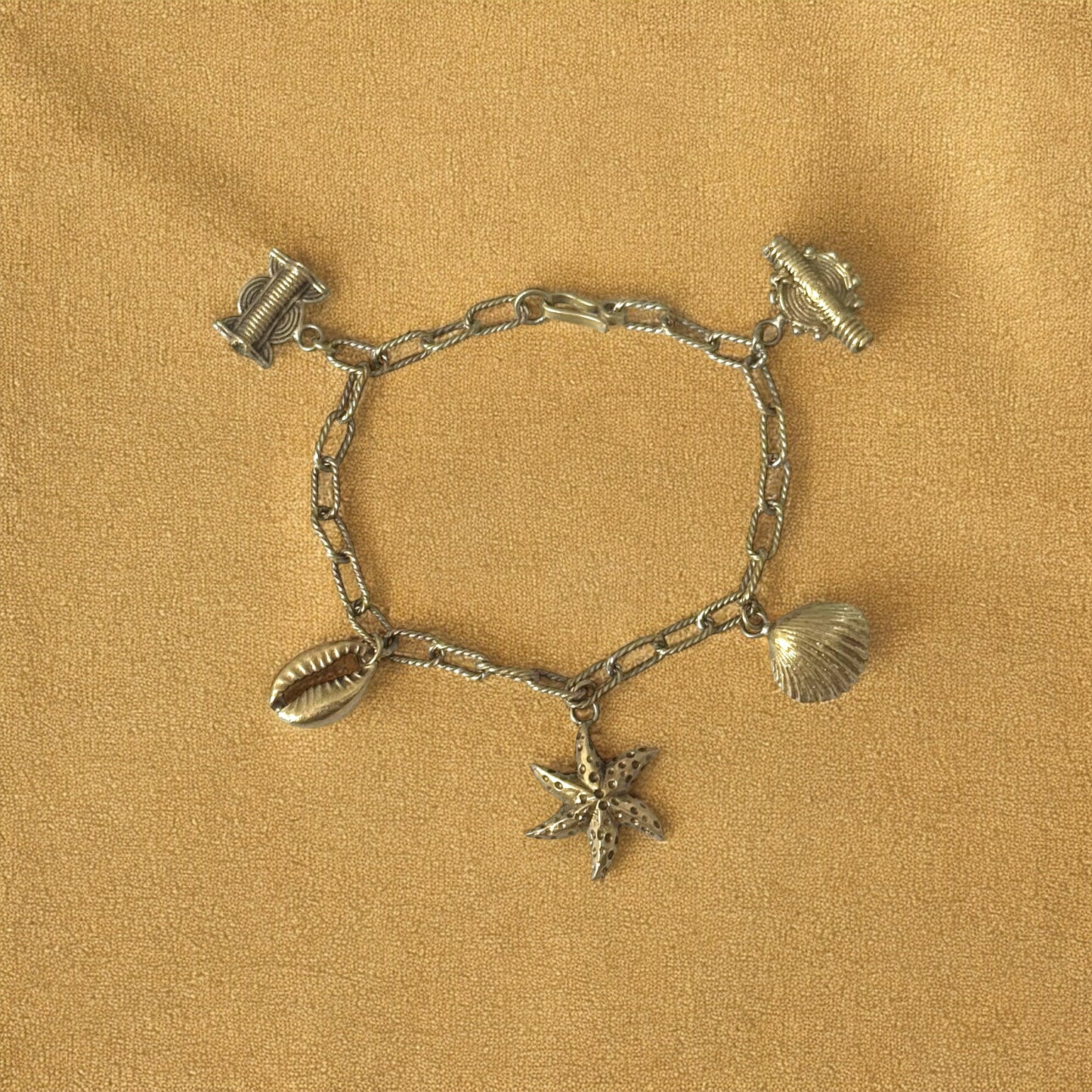 Tilga - Håndlaget ankelkjede og armbånd - Lett - Laget av messing - Laget i Afrika
