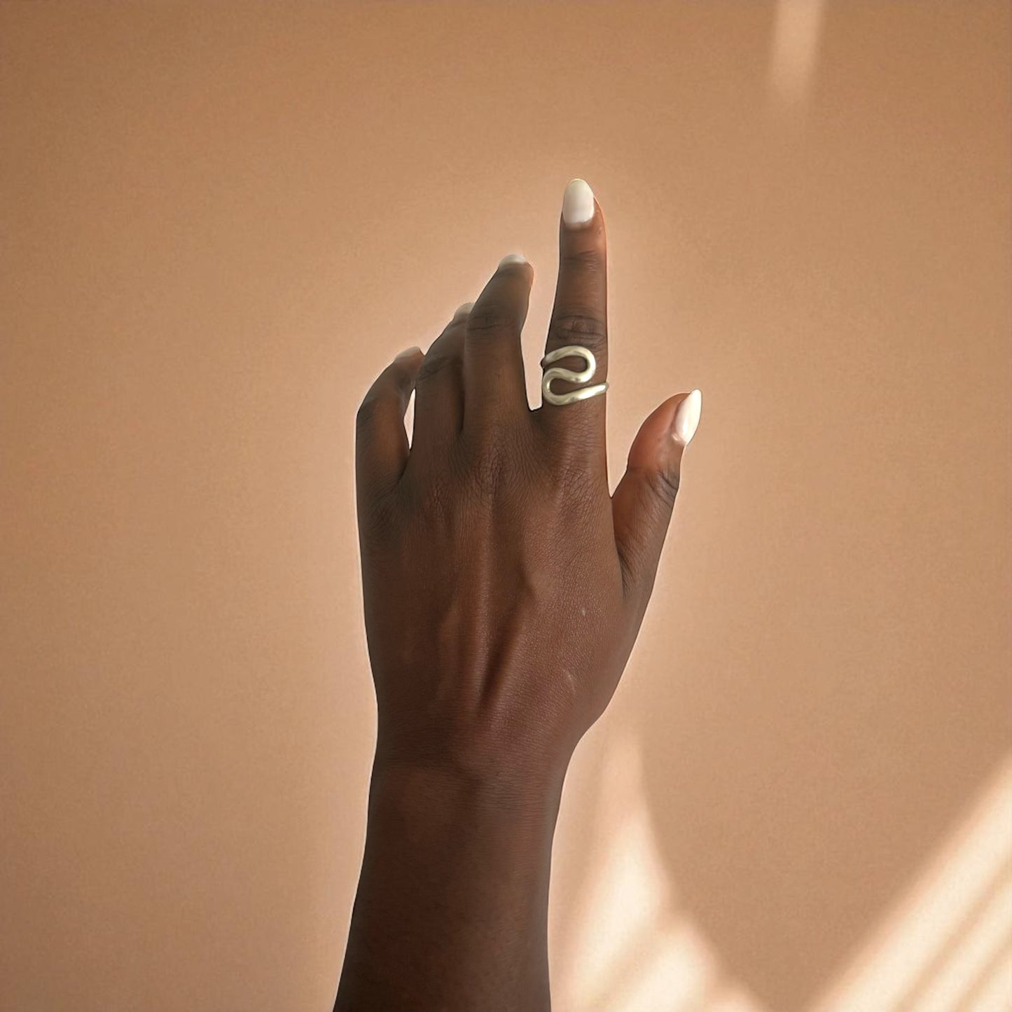 Djourou - Håndlaget krøllet ring