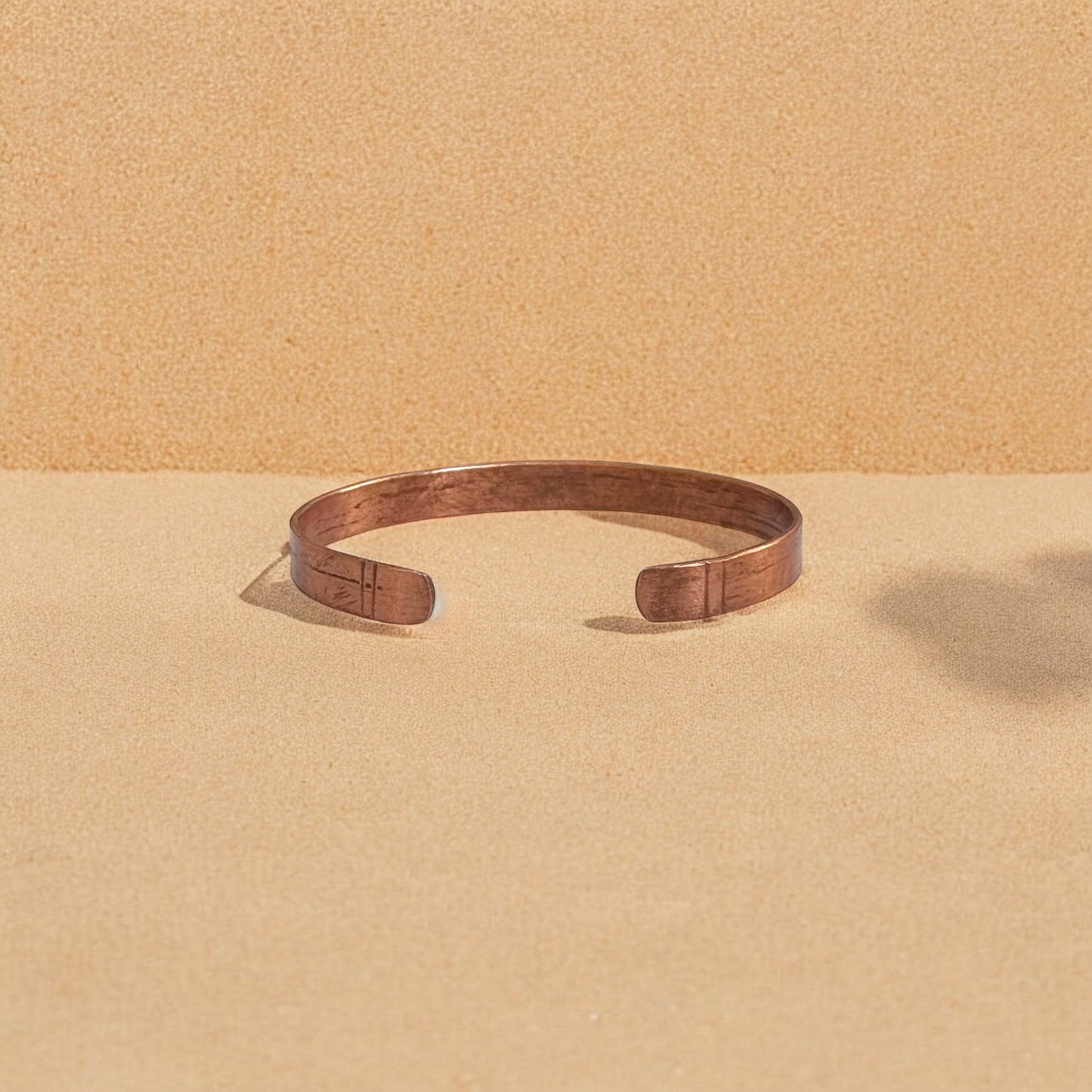 Lengo - Justerbart kobberarmbånd - Håndlaget i Senegal, Vest-Afrika