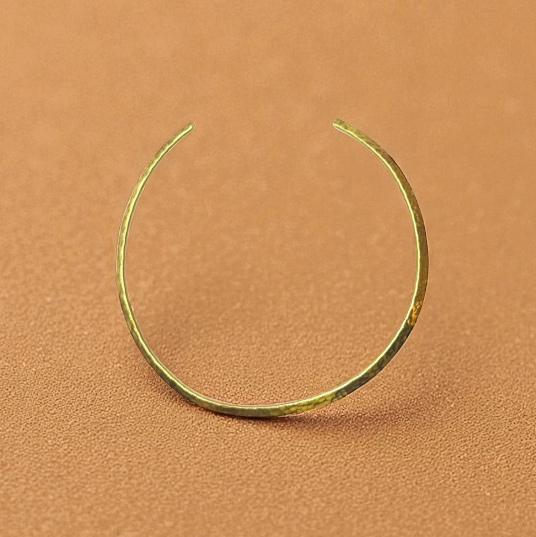 Kura - Hamret Messing Choker Halskjede - Håndlaget i Afrika