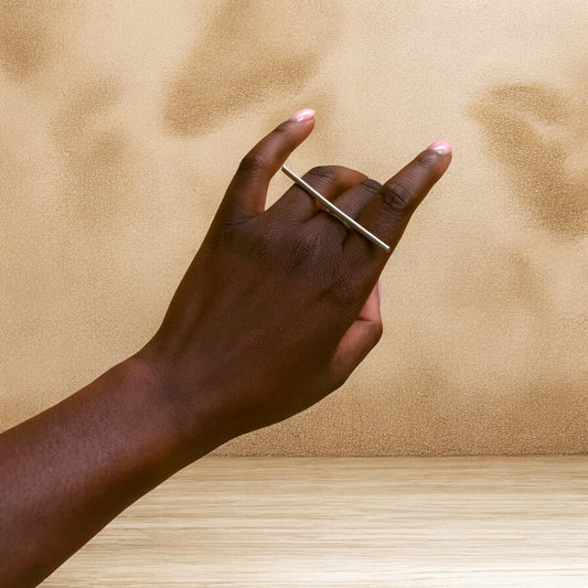 Kindi - Lett afrikansk messingring på to fingre