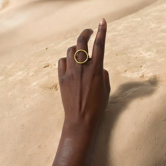 Langa - Håndlaget messingring - O-formet - Laget i Afrika