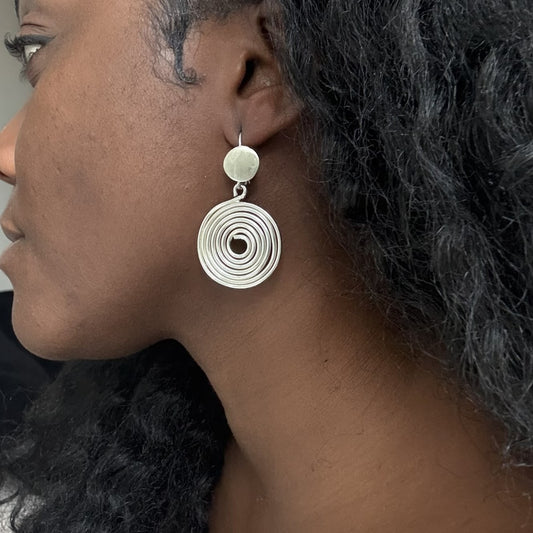 Kolo - Lette spiraløreringer - Håndlaget i Senegal